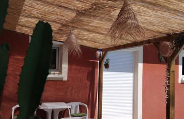 Maison spacieuse avec piscine et jardin - Foto 2