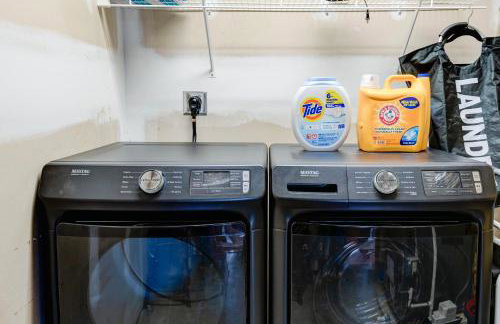 Whiskey Hills - Newly Remodeled Luxury Cabin with Hot Tub, Incredible Views close to Asheville, walk to Hatley Pointe & Ski! - Foto 28