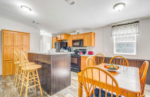 7 Mi to Crystal River Home with Yard and Fire Pit! - Foto 2