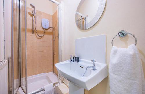 *G11H* for a cosy luxurious lovely stay + Free Parking + Free Fast WiFi perfect for work or pleasure* - Foto 26