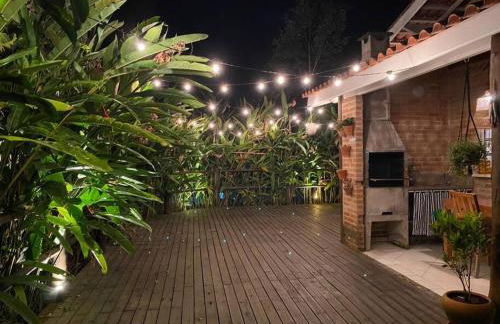 Casa charmosa em Juquehy cercada de verde, 2 quartos com churrasqueira - Foto 2