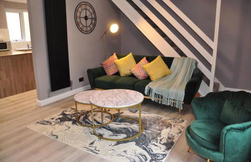 Modern 3 bedroom house- 2 parking spaces- near central MK - Foto 2