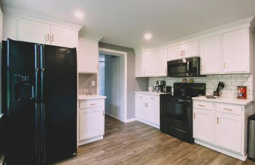 Centrally Located - 3 Br House - Foto 8