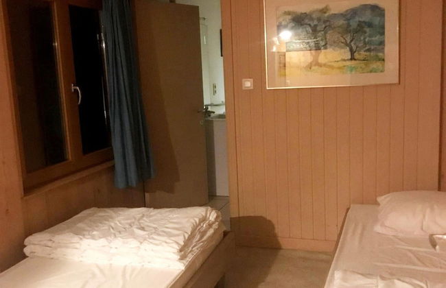 Retreat With Ponds, Braibant - Foto 2