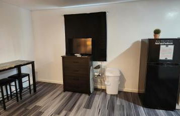 #1 NEW! Couples Getaway Self CheckIn Studio Apt - Photo 25