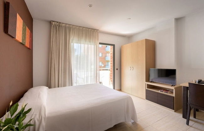 SG Costa BCN Apartments - Photo 2