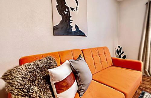 Global Cup Love for Dallas - Close to Deep Ellum & AAC - Foto 31