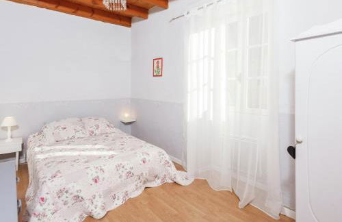 Forest Hideaway in Saint-Caprais - Foto 4