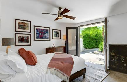 Modern Oasis w/ Pool, Patio Lounge, & Mountain Views Palo Verde by Avantstay - Foto 39