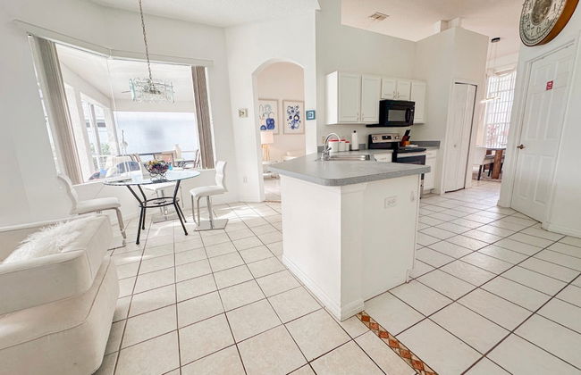 Grand Luxury Deluxe 4BR Pool Home Near Disney - Foto 29