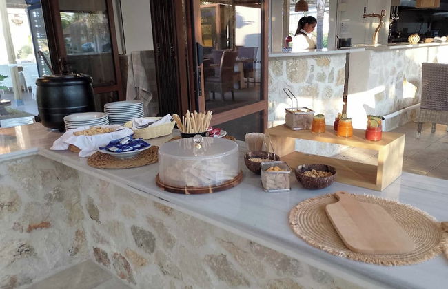 Alia Suites & Alia Beachfront Suites and Spa - Photo 38