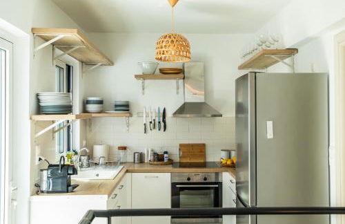 Sea-esta Beach House, Beachfront Residence & BBQ, By ThinkVilla - Foto 19