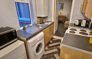 3Bed-Near A1 Motorway-FreeParking-by Holiday Homes - Foto 12