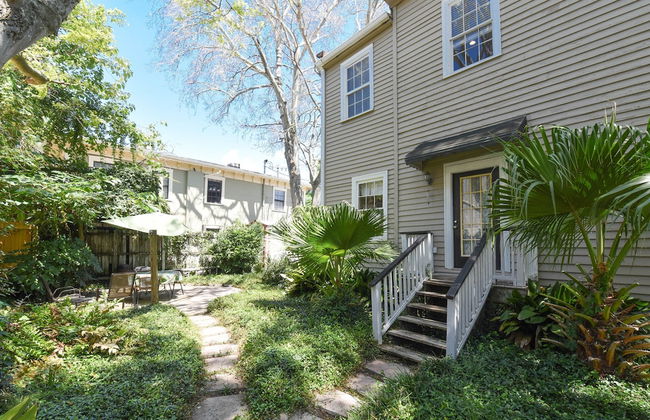 Artist's House Upper Apt Walk to Forsyth - Photo 28