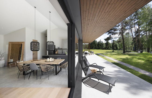 The Lake. Unique Waterfront Villa - Photo 80