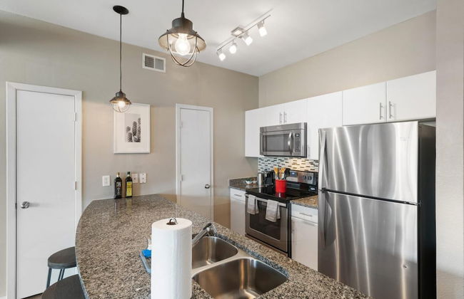 Plano Comfy 2BD 1 5BA Apartment - Foto 12