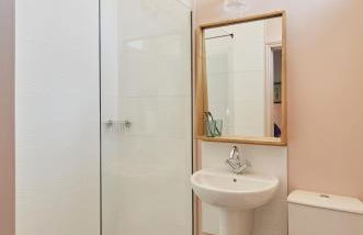 Kin Ludlow Rooms - Photo 17