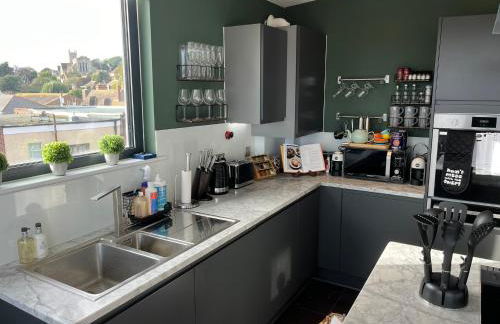 Stunning Luxury 3 Bed Penthouse Sleeps 2 to 6 - Foto 24