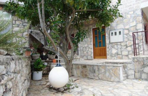 Apartments by the sea Cove Donja Kruscica - Donja Krusica, Solta - 17064 - Photo 11