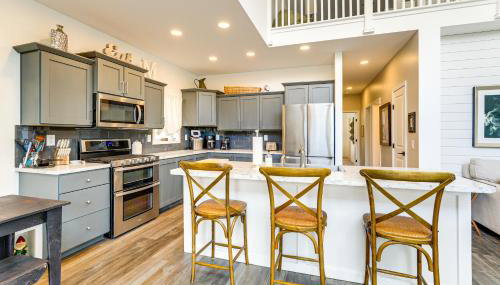 Lake Wawasee Family Getaway with Private Dock! - Foto 5