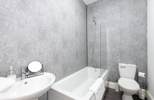 DiscountsContractorsWIFIFree ParkingSmart TV - Foto 17