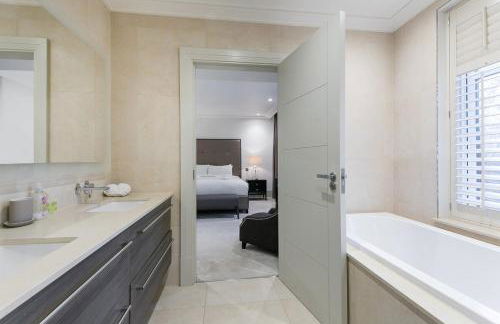 Exclusive Two-Bed Flat on Iconic Park Lane PL15A - Foto 5