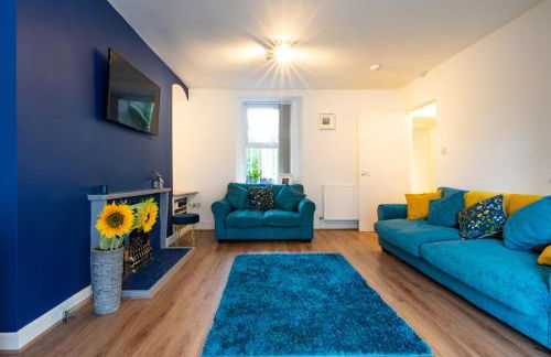 Newly-renovated, mid-terrace cottage in Porthmadog - Photo 1