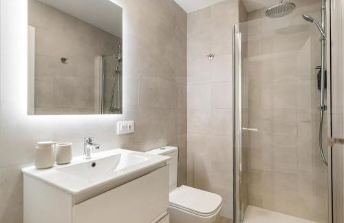 Picturesque apartment with terrace by REMS - Photo 18