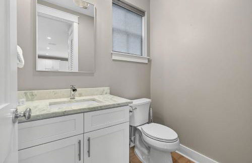 Storybook - Pet Friendly Home Near the Beach with Private Pool - Foto 19