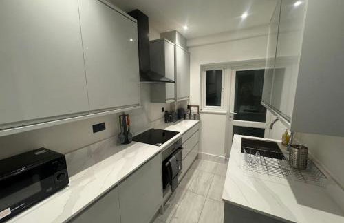 Modern 3bed, Garden, Surbiton St - Foto 10