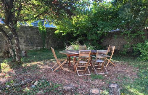 La Maison de la Douce Heure, 4 appartements climatisés avec jardin au centre ville proche des Thermes - Foto 12