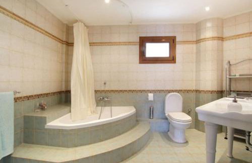 Luxury villa with stunning seaviews and pool - Foto 48