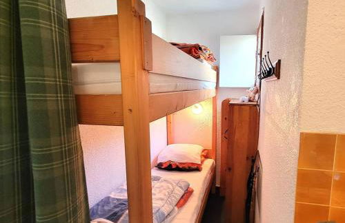 Studette 3 pers - Pied des pistes, commerces à pied, calme, parking, TV, baignoire, sans animaux - FR-1-393-170 - Foto 4