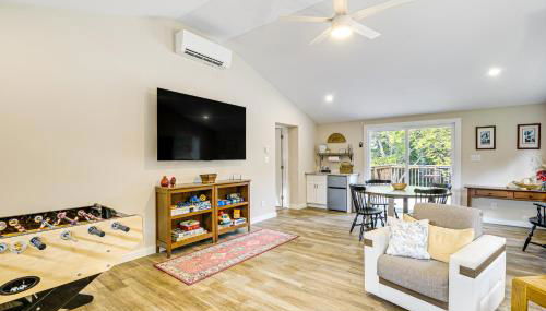 Waterfront Escape in Cub Run with Deck and Hot Tub! - Foto 3