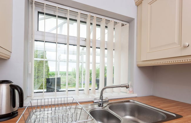 HC Property - Vale View - Photo 10