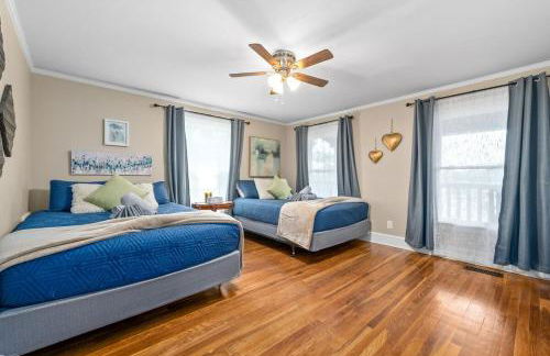 The Gameroom on Madison - Large Home Accommodates 12 Guests (102 Madison Ter) - Foto 41