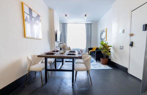 E10-1 Designer East Village Townhouse 1BR - Foto 6
