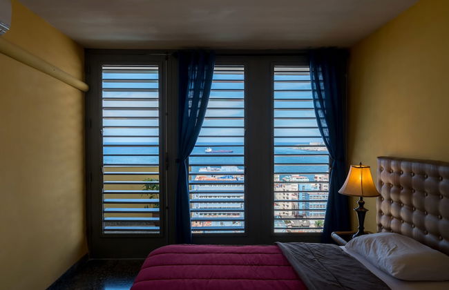 Aparthotel in Havana - Photo 64