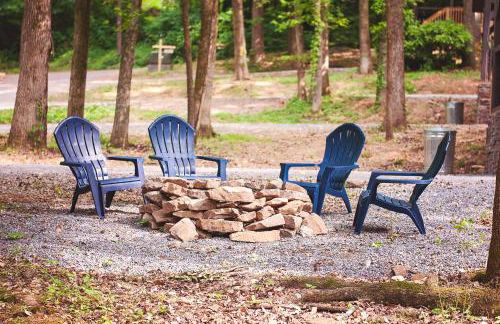 Lena Cabin Wooded Tiny Cabin - Hot Tub - Foto 25