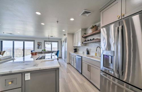 Balcony and Lake View Modern Condo in Monkey Island - Foto 11