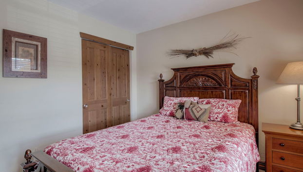 Beautiful Unit in Quiet Area w/ Shuttle to Slopes - Foto 5, Habitación