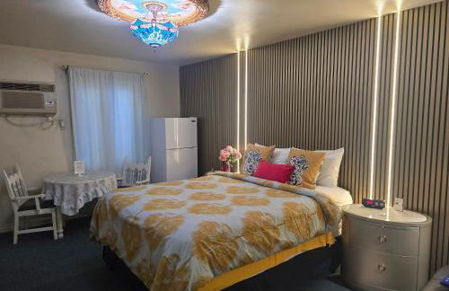 The New Star Motel with Studio-Kitchens: 1950s Extended-Stay Lodging and Retreat Center - Foto 2