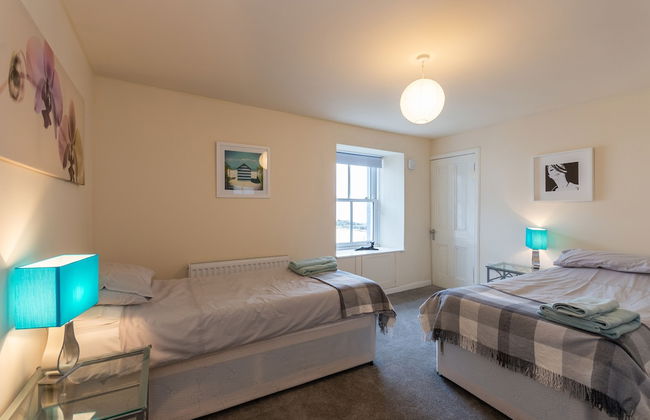 Cellardyke 3-bed Cottage, Sleeps 6 by Seafront - Foto 3