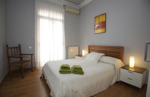 Luxury Central Apartment - Photo 13