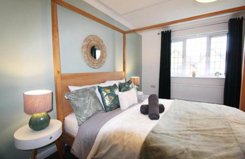 4 Bedroom House Near Manchester Airport, Wythenshawe Hospital and Trafford Centre - Foto 1