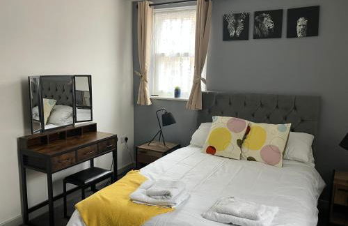 Lancing Apartments - Spacious 2 Bed - Sleeps 6 - Burnham Village - Foto 28