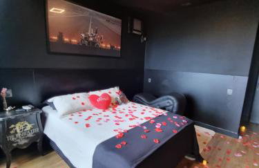 Morumbi, Apartamento Pub, SPA com hidromassagem, PISCINA Aquecida PRIVATIVA, LAREIRA, tudo que você precisa para descansar, trabalhar ou realizar aquela comemoração! Com total conforto e PRIVACIDADE! O Apt Nota 10 de SP! - Foto 8