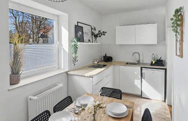 MEGHA Living - 2 Zimmer Appartments mit Küche - Zentral - Foto 7