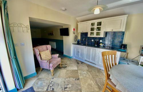 Lynwood House Self Contained Studio - Photo 20