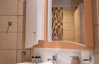 Liontos Rooms - Photo 59